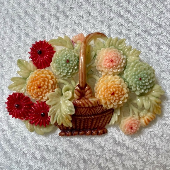 Vintage Japanese Celluloid Floral Basket Brooch 1950's Mid-Century Pin - Picture 1 of 11